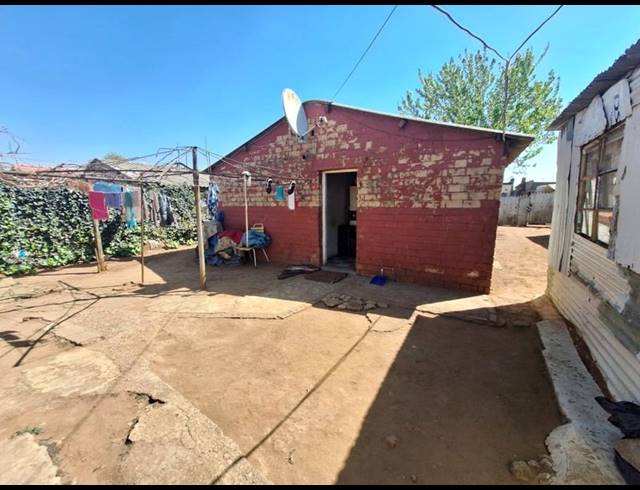 2 BEDROOM HOUSE FOR SALE IN MAPETLA